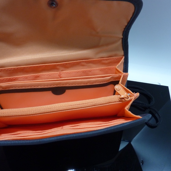 PACSAFE NWOT Phone Passport RFID Travel Accordion Wallet Wristlet GREY ORANGE - Picture 4 of 7